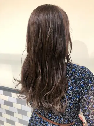 セミロング カラー ☁Neolive .Ayana✂️のヘアスタイル