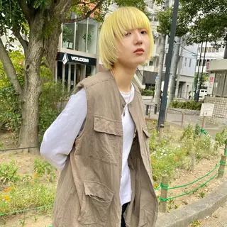 ショート インク 美容院のヘアスタイル