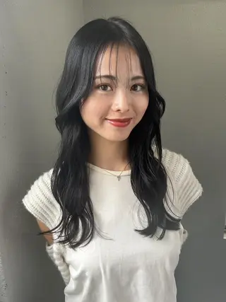 ロング 🌼U24 ヘアデザインラボのヘアスタイル