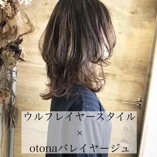 ミディアム カラー テトネ タカシのヘアスタイル