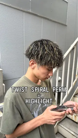 ショート カラー パーマ メンズ パーマ職人 渡邊　優雅のヘアスタイル