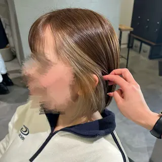 ミディアム カラー 岩本みるか/ 暖色カラー/ベージュのヘアスタイル