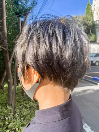 ショート カラー ヘアアレンジ yuka .のヘアスタイル