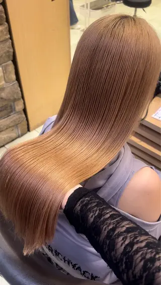 ロング Hinata🌼 カラー、縮毛矯正🎀のヘアスタイル