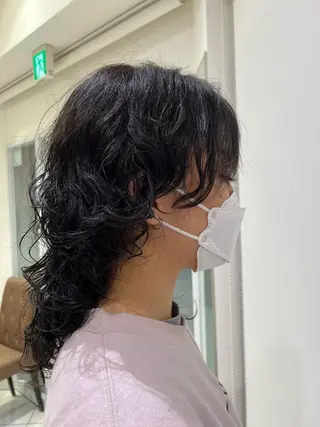 パーマ 伊佐 愛のヘアスタイル
