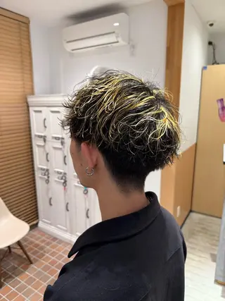 カラー パーマ メンズ メンズ パーマ特化のヘアスタイル