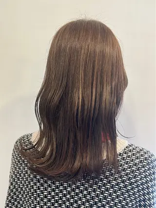 ミディアム カラー Ida Akaneのヘアスタイル