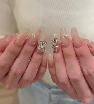 ネイル MQueen ネイルサロンマルのネイルデザイン