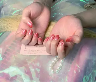 ネイル pink ladyサロン所属・べ にのネイルデザイン