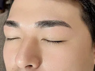 アイブロウ Eyelash&Nail the B 岡崎店所属・杉谷 綾子のマツエク・マツパデザイン