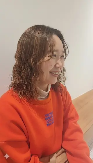 ミディアム パーマ カラー Unille ユニル所属・亀井 香澄のヘアスタイル