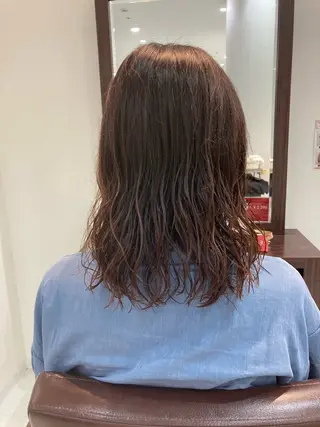 セミロング パーマ グランアージュ　ネオ所属・Ryu/ハイトーン/ デザイン/髪質改善のヘアスタイル