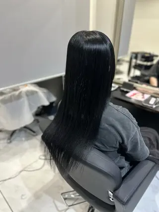 ロング TOMOMI /フロレゾンのヘアスタイル