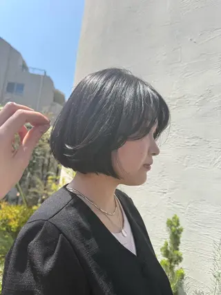 ショート カラー atelier doux dimanche（アトリエ・ドゥー・ディマンシュ）所属・Fukamiレイヤー 透明感カラーのヘアスタイル