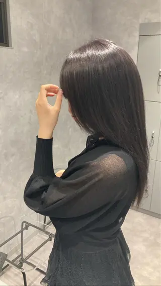 カラー HEDI所属・茨木 まひろのヘアスタイル