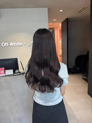 ロング 🇰🇷韓国風ハイ トーンKANA🖤のヘアスタイル