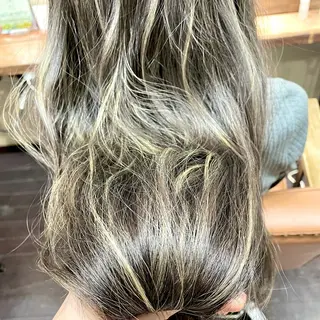 カラー 🫧BUBBLES 新所沢　かとうゆきのヘアスタイル