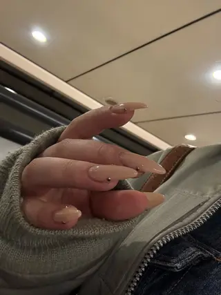 ネイル handsome所属・miura ichikaのネイルデザイン