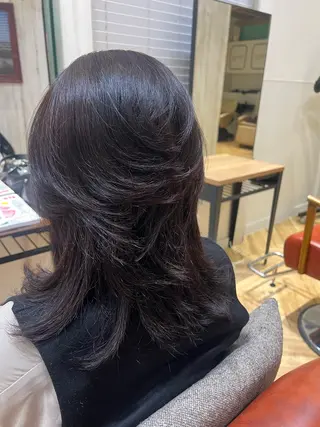 セミロング TRIBECA所属・岩波 寛悟のヘアスタイル