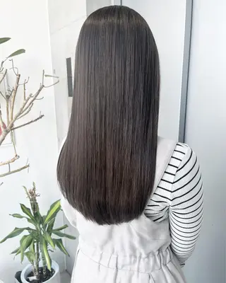 ロング カラー パーマ ヘアアレンジ 透明感/オリーブ/ グレージュ/YUKAのヘアスタイル