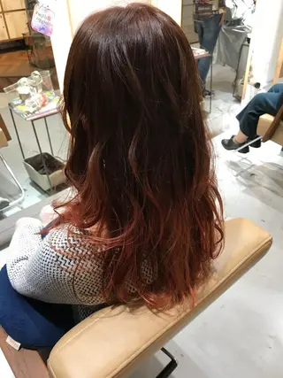 カラー 磧本 祐里恵のヘアスタイル