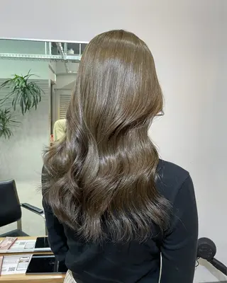 ロング カラー ミルクティーベージュ ❤︎レイヤー　MIAのヘアスタイル