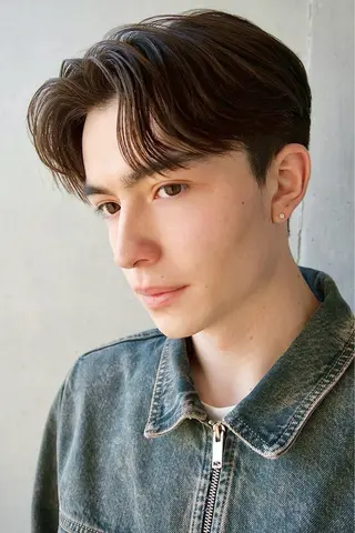 メンズ メンズ専門/センター パート/根本 彩永のヘアスタイル