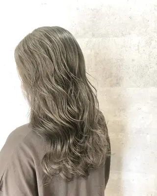 ロング カラー i  plus＋所属・髪質改善で 憧れの潤艶美髪にのヘアスタイル