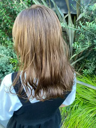 セミロング カラー ヘアアレンジ 外苑前NO.1艶髪 透明感カラーのヘアスタイル