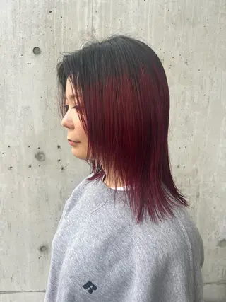 セミロング 犬塚 梨花のヘアスタイル