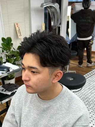 ショート メンズ メンズカット✂️ スキンフェード伊藤陸のヘアスタイル