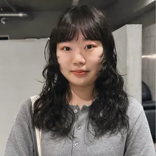 セミロング パーマ 前野 日奈のヘアスタイル