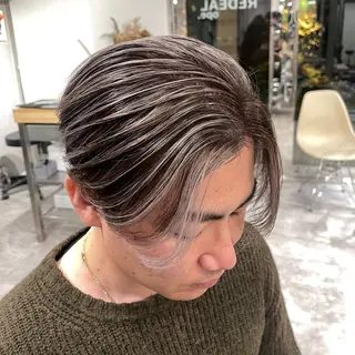 カラー メンズ REDEAL所属・上村 光希のヘアスタイル