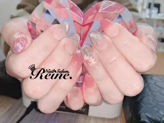 ネイル Nailsalon Reine所属・玉栄 伶奈のネイルデザイン