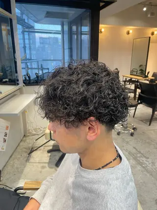 ショート 川副/シャドウ/ 波巻き/メンズパーマのヘアスタイル