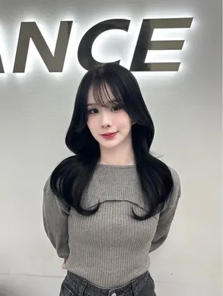 ロング カラー 韓国風暗髪ヘア🤍 🫧MIREIのヘアスタイル
