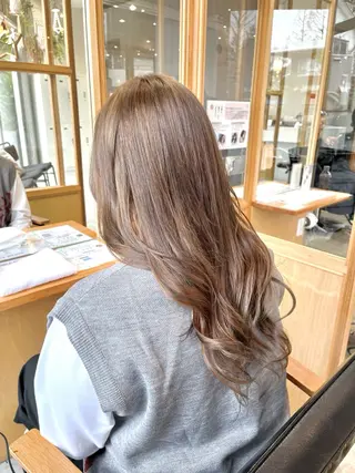 ロング FERIA かりんのヘアスタイル