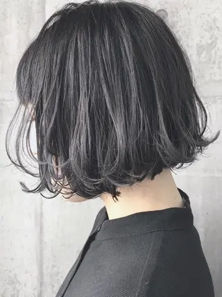 ショート Trip 大名🌟 ブリーチなしカラーのヘアスタイル