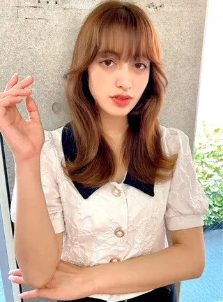 セミロング 大人可愛いレイヤー 大田のヘアスタイル