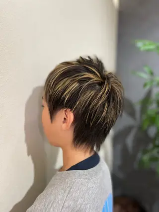 ショート Re room.所属・Re room. 女性スタイリストのヘアスタイル