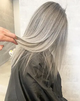 ミディアム カラー ヘアアレンジ ネイル マツエク・マツパ アイブロウ 井上 一平のヘアスタイル