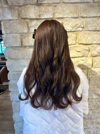 ロング ヘアアレンジ Mei /オリーブ カラー/アレンジのヘアスタイル