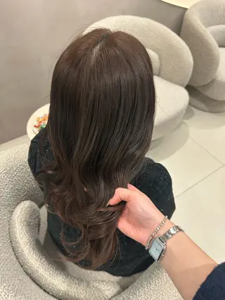 ロング カラー 清水 結生のヘアスタイル