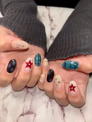 ネイル eight nail 渋谷駅前店所属・makoto 🐻‍❄️のネイルデザイン
