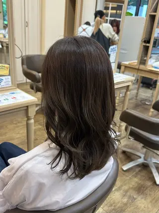 セミロング カラー 杉田 花乃のヘアスタイル