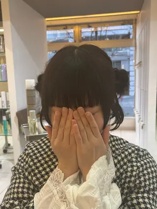 セミロング Iris by artina 武蔵小杉店【イリス バイ アルティナ】所属・🎼レイヤー/顔周り カット/nene♬のヘアスタイル