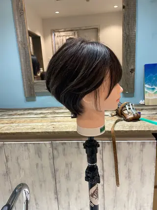 ショート カラー liko by maris所属・髪質改善／ブリーチ 宮武　湧斗のヘアスタイル