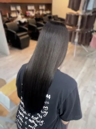 平野 優菜 / 透明感 ツヤ 暖色のヘアスタイル