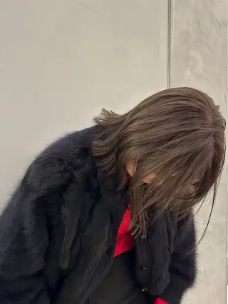 ショート カラー 林 美佑のヘアスタイル