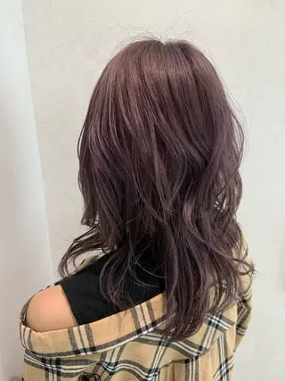 セミロング カラー パーマ ハイトーンカラー🤍 山下 優華のヘアスタイル